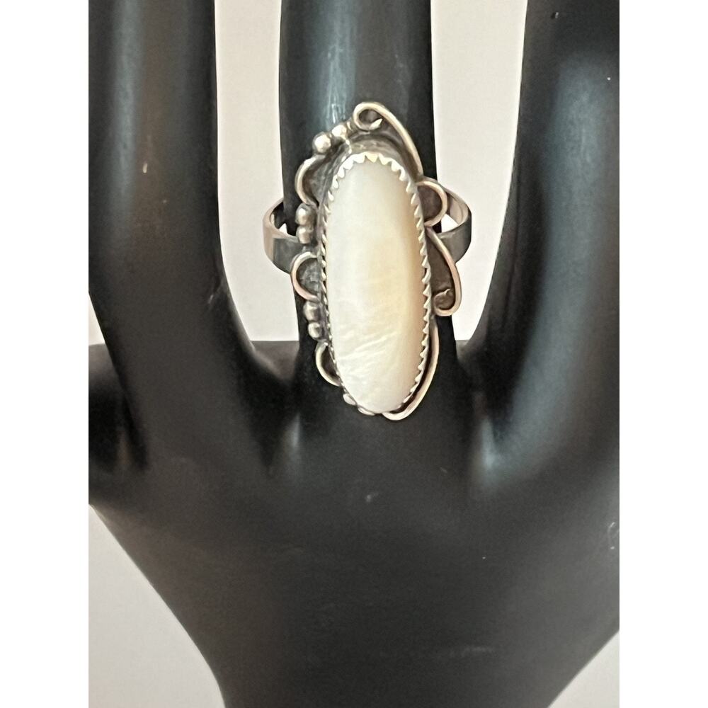 Rare Vintage Navajo Signed Mother of Pearl Sterling Silver Ring
